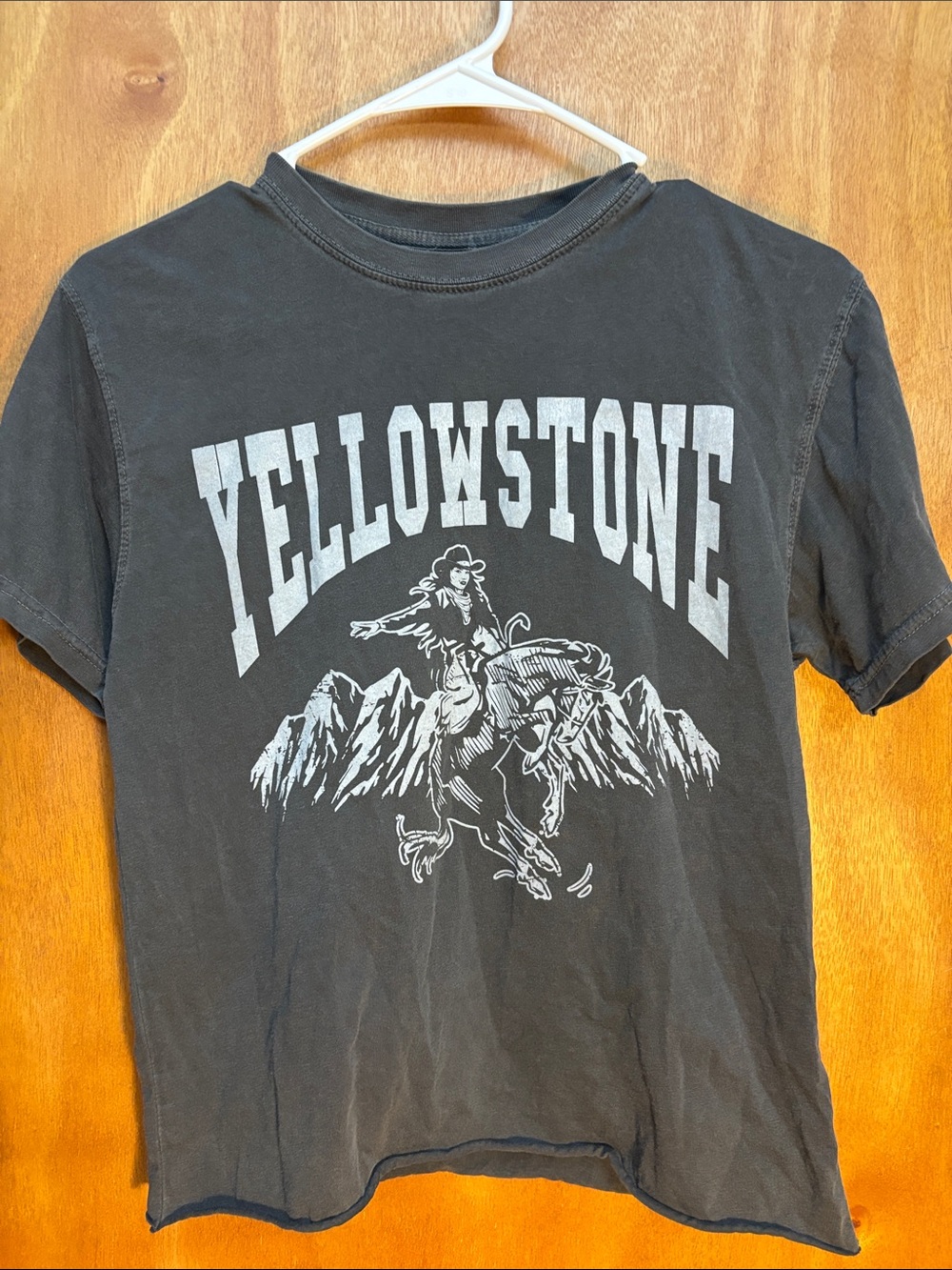 Yellowstone Graphic Short Sleeve Crewneck Tee - Small